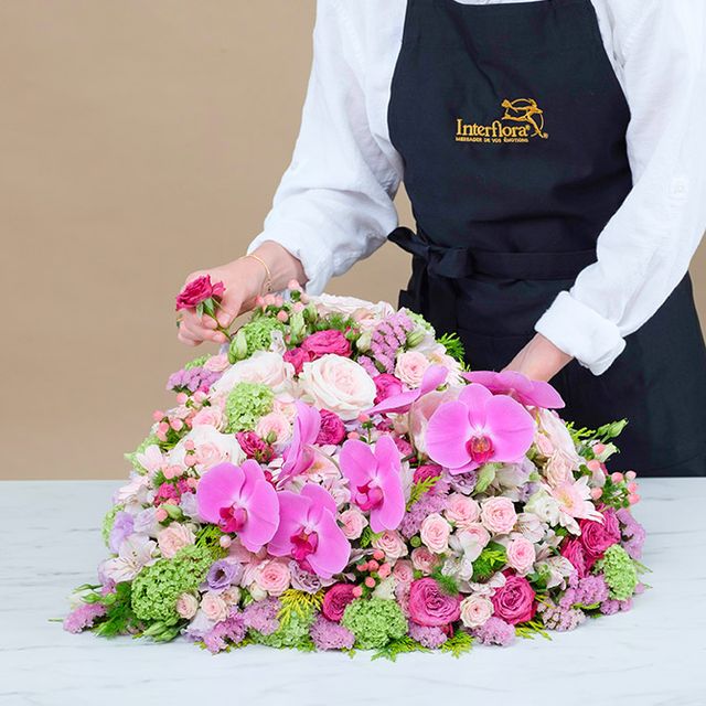 Livraison par un fleuriste créateur
